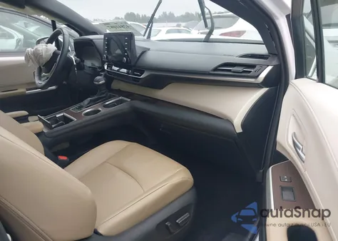 2022 Toyota Sienna Xle z USA, uszkodzony, nr VIN 5TDJRKEC7NS133903